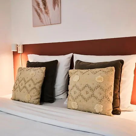 Appartement Large Between Train Station & Grand Place